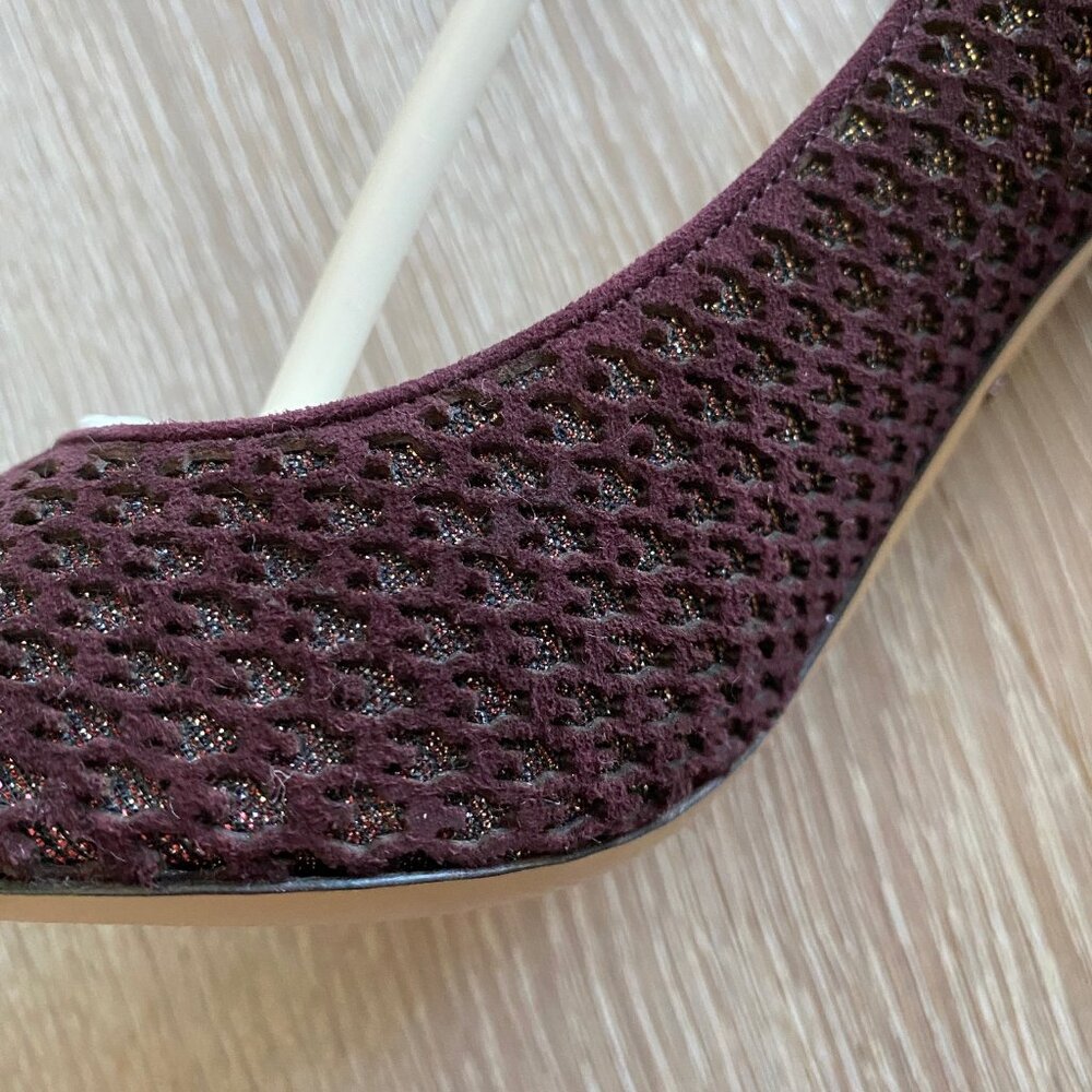 SALVATORE FERRAGAMO Susi Patch Burgundy Suede Pointy Toe Pumps Size 5.5 BNWT - Picture 13 of 15